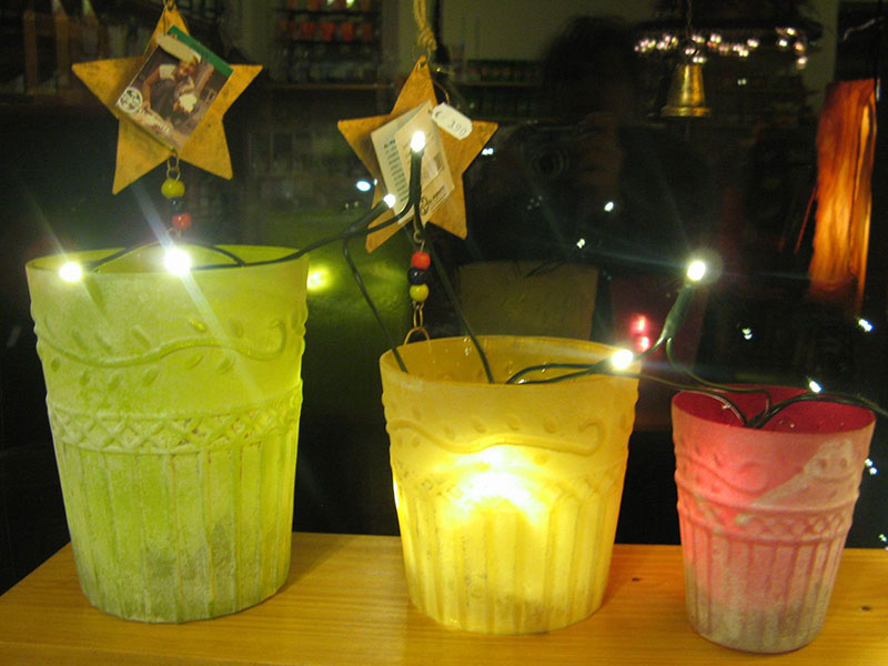 Eine Welt Weihnachtsladen 02