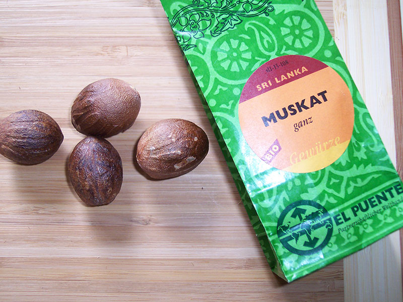 Fair gehandelte Muskatnüsse.