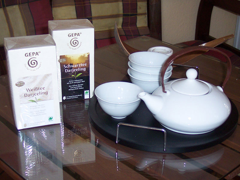 Teeservice und fair gehandelte Tees.