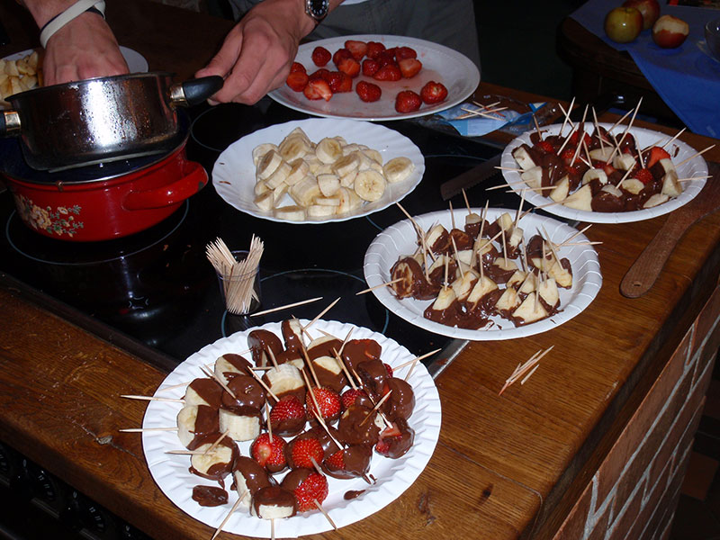 Früchte selbst schokolieren.