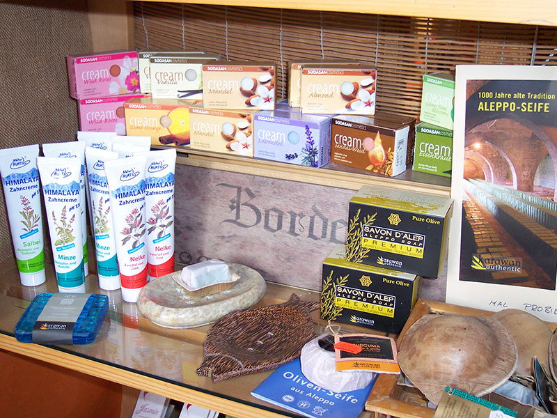 Fair produzierte Papier- und Schreibwaren.